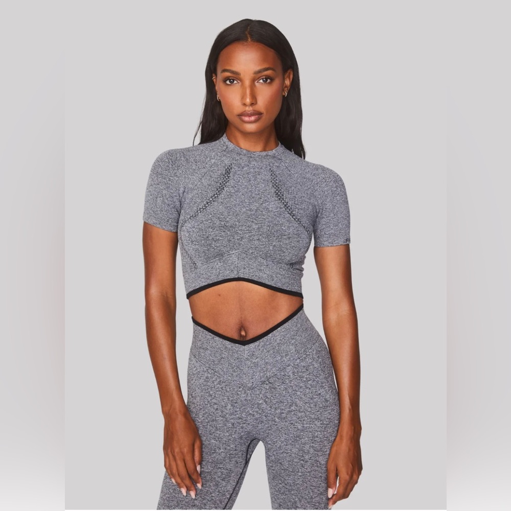 Joja cropped workout tee